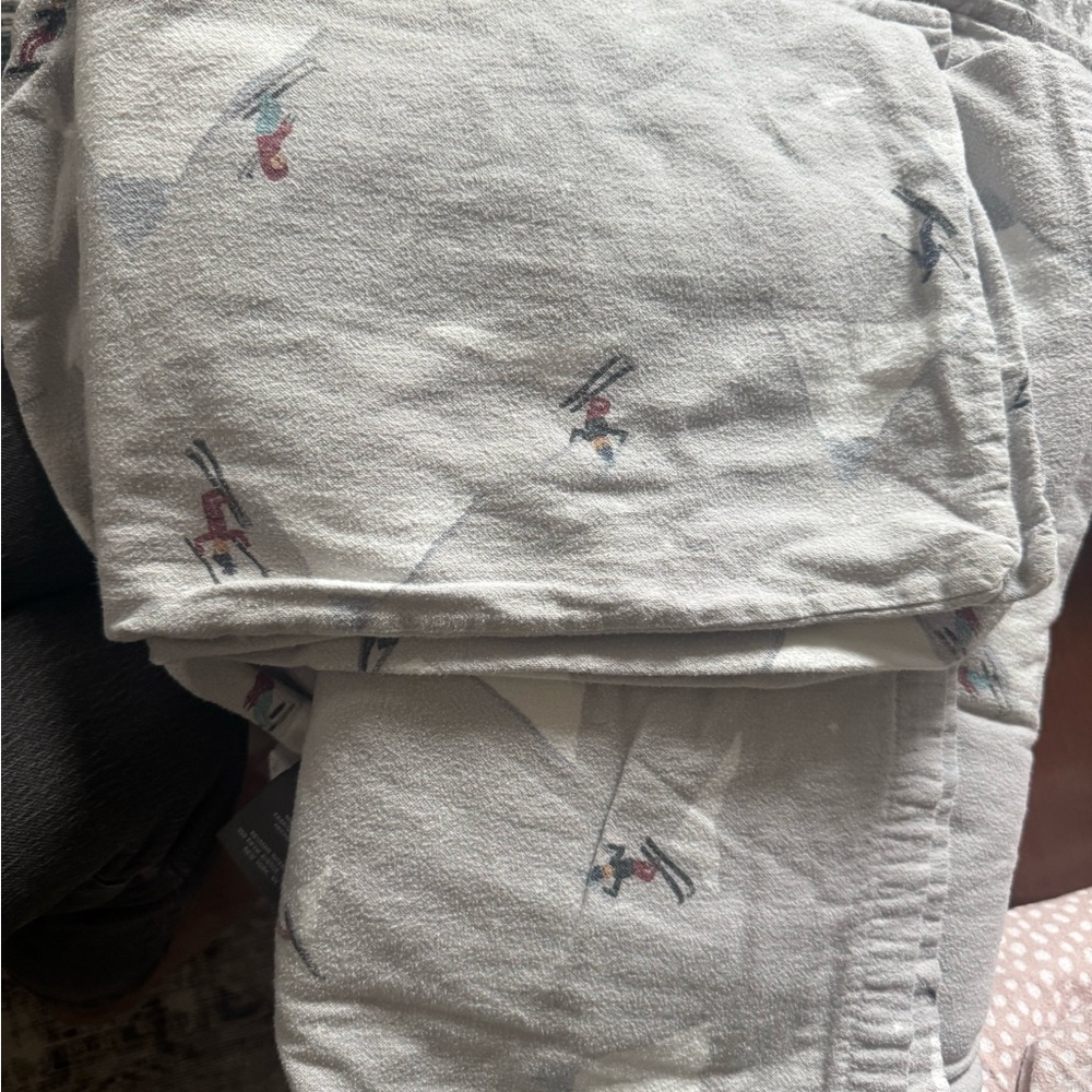 Eddie Bauer twin flannel sheets with Ski Motif